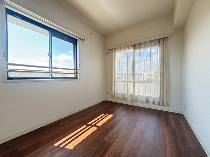 物件内観写真8　(居室)