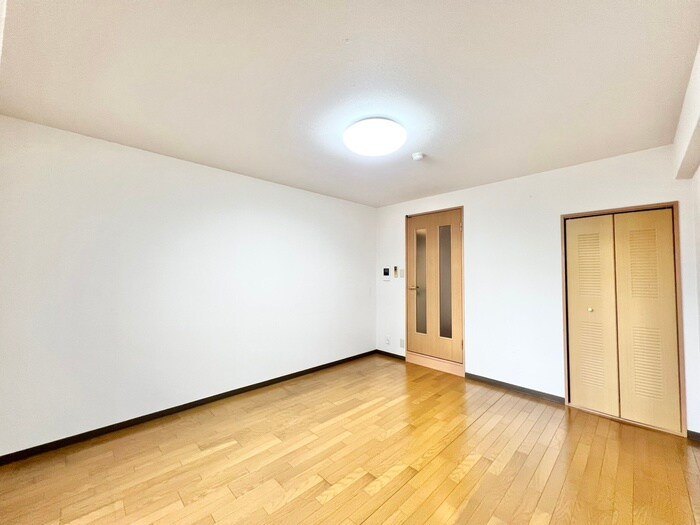 物件内観写真6　(居室)