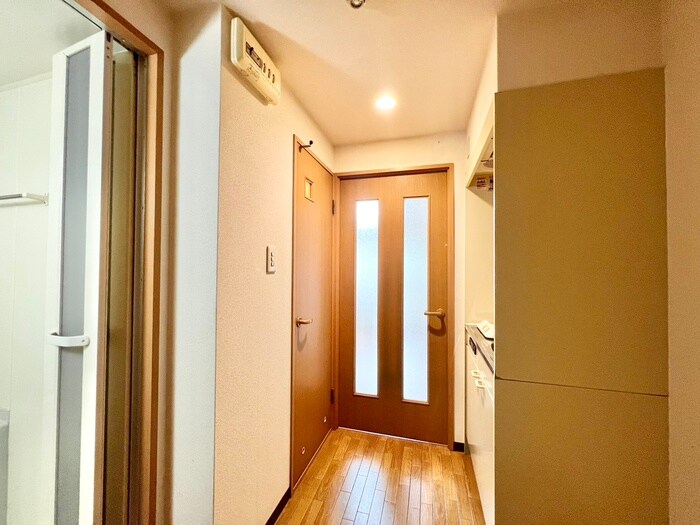 物件内観写真18　(廊下)