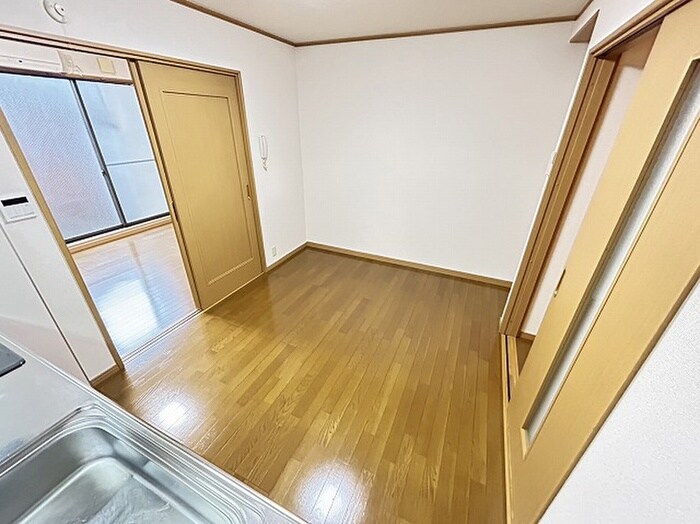 物件内観写真8　(居室)