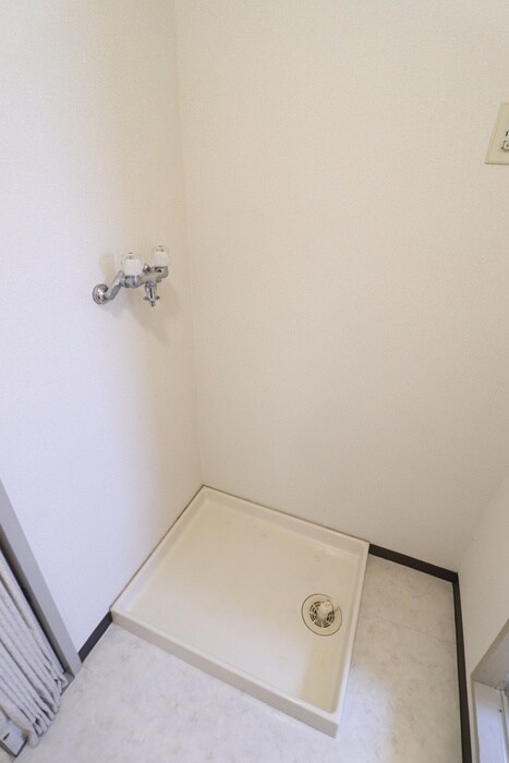 物件内観写真13　(洗濯機置場)