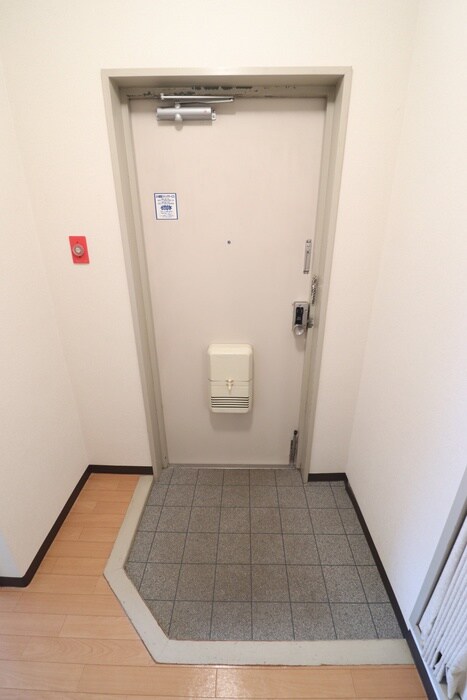 物件内観写真15　(玄関)