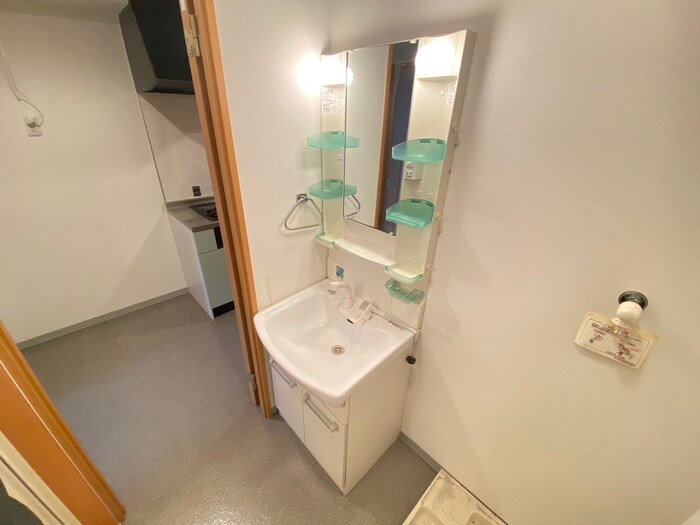 物件内観写真10　(洗面)