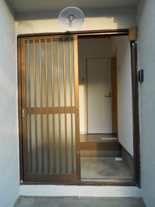 物件内観写真12　(玄関)