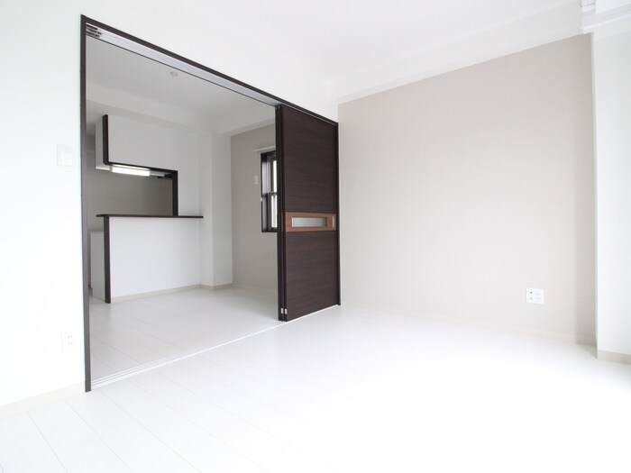 物件内観写真22　(居室)