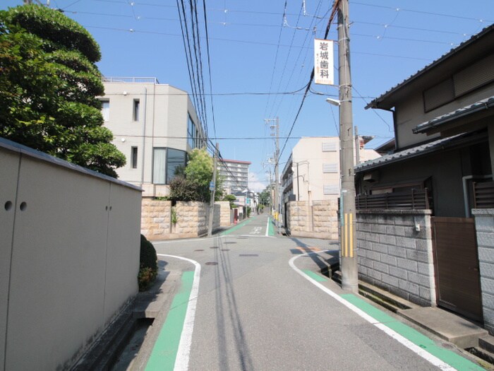 物件外観写真6　(周辺環境)