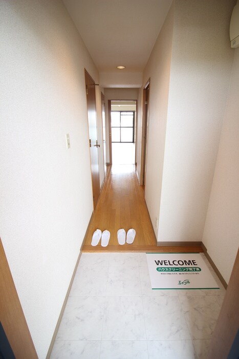 物件内観写真16　(玄関)