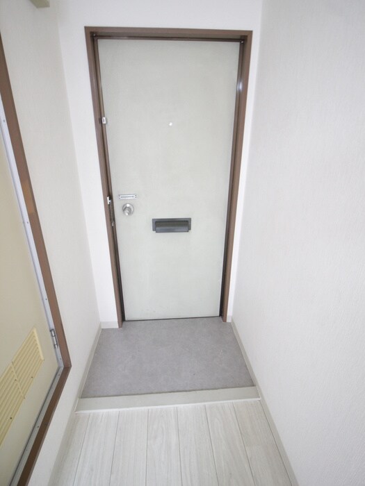 物件内観写真15　(玄関)