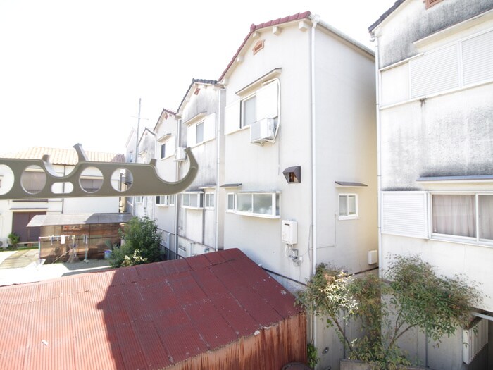 物件内観写真18　(室内からの展望)