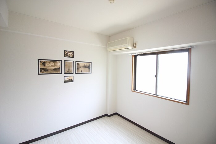 サンハイツ中桜塚の玄関