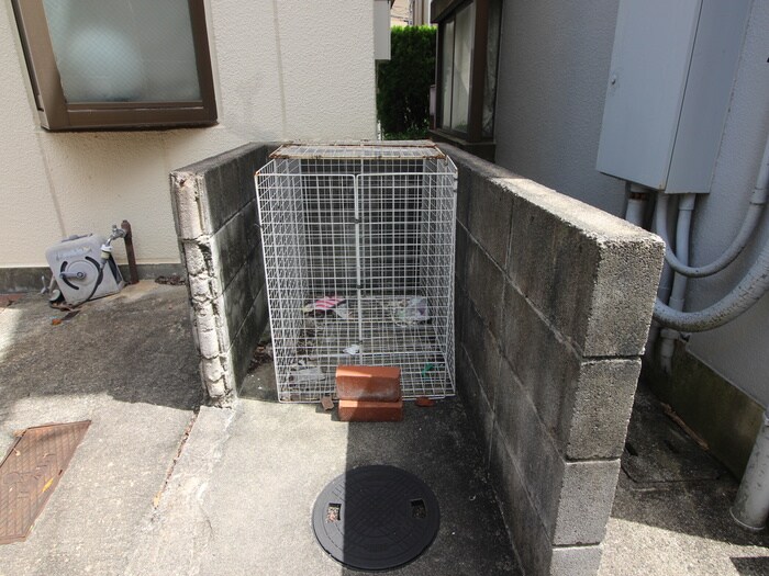 サンハイツ中桜塚の建物設備