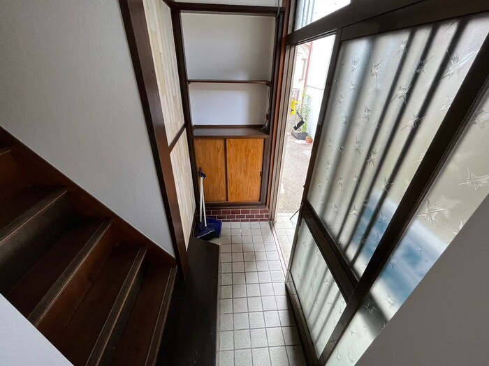 物件内観写真15　(玄関)