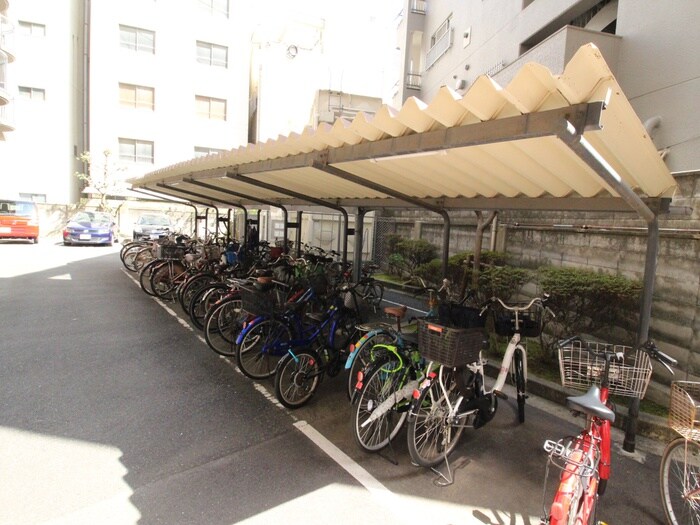物件外観写真4　(駐輪場)