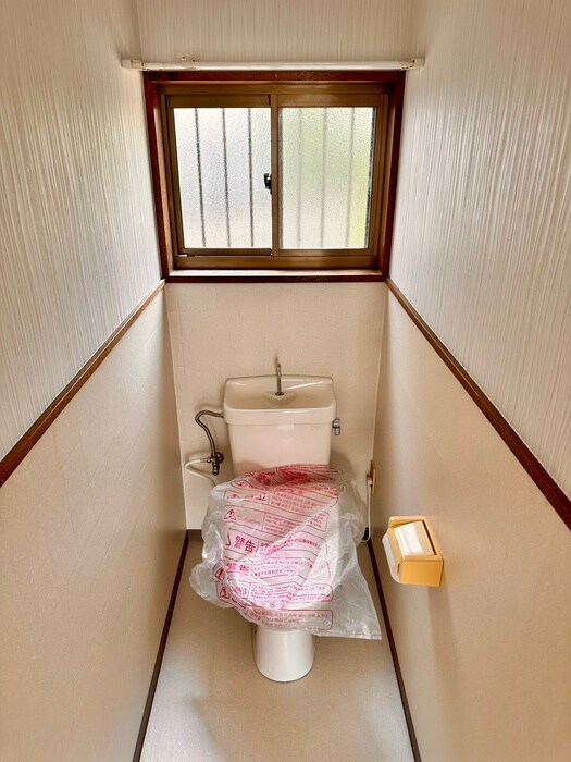 物件内観写真12　(トイレ)