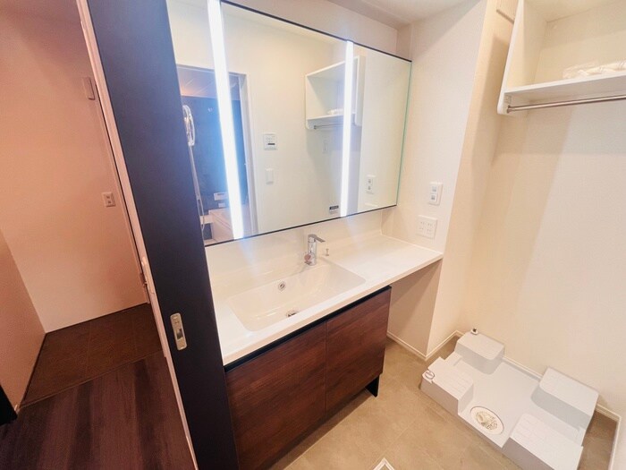 物件内観写真12　(洗面)