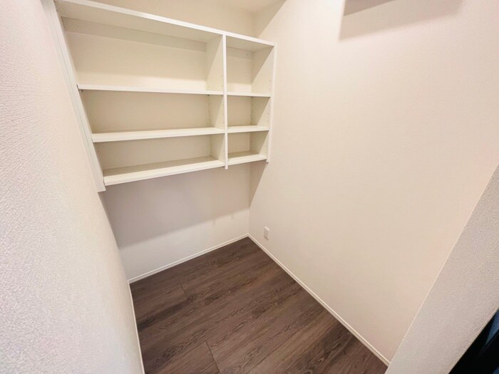 物件内観写真13　(収納)