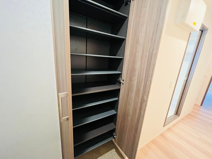 物件内観写真14　(靴箱)