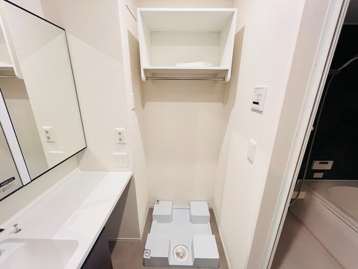 物件内観写真15　(洗濯機置場)