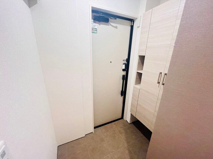 物件内観写真17　(玄関)