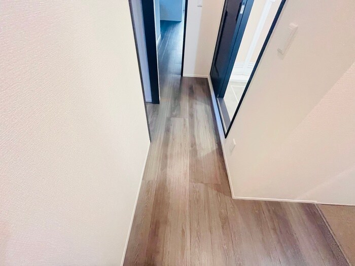 物件内観写真18　(廊下)