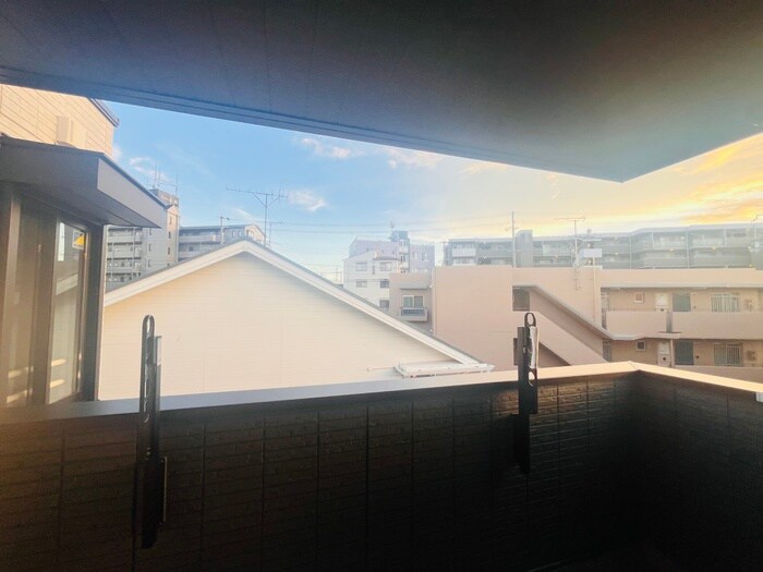 物件内観写真20　(室内からの展望)