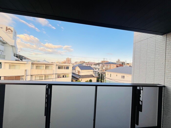 物件内観写真21　(室内からの展望)