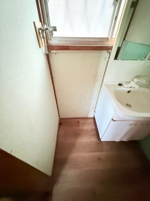 物件内観写真17　(洗濯機置場)