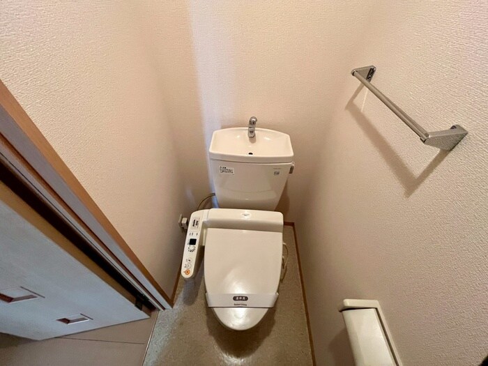 物件内観写真15　(トイレ)