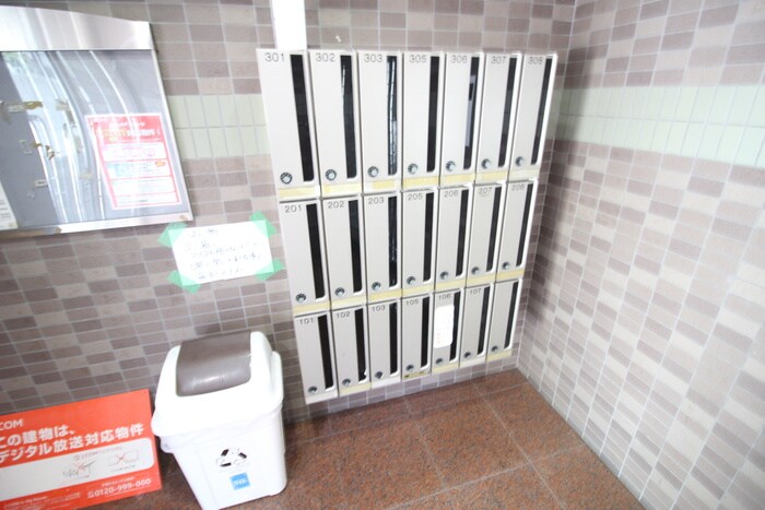 物件外観写真4　(建物設備)