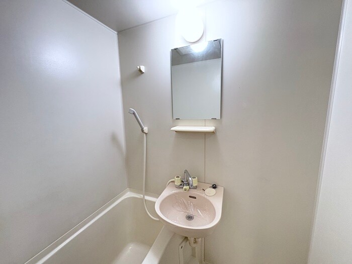 物件内観写真11　(洗面)