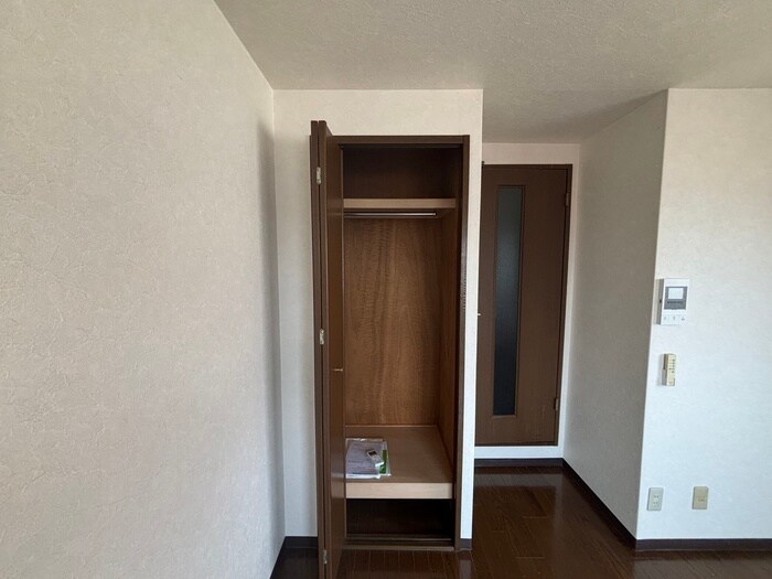 物件内観写真12　(収納)