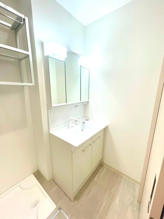 物件内観写真11　(洗面)