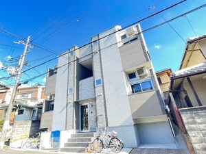 ｾﾚｻｰｼﾞｭ山科外観写真