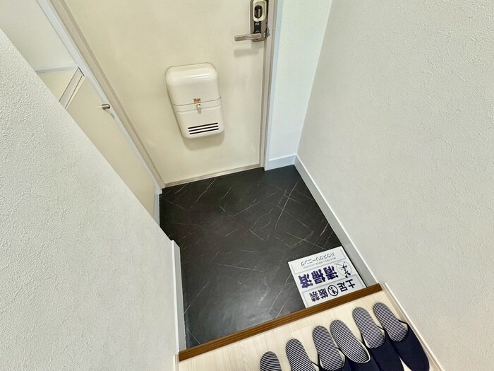 物件内観写真15　(玄関)