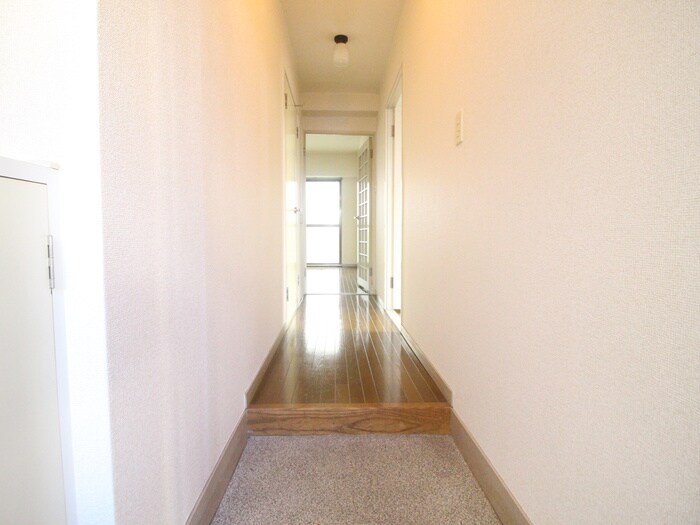 物件内観写真19　(玄関)