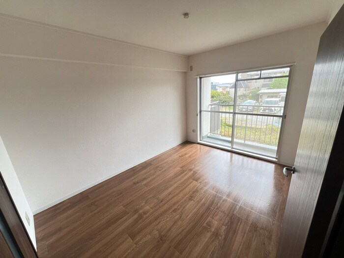 物件内観写真9　(居室)