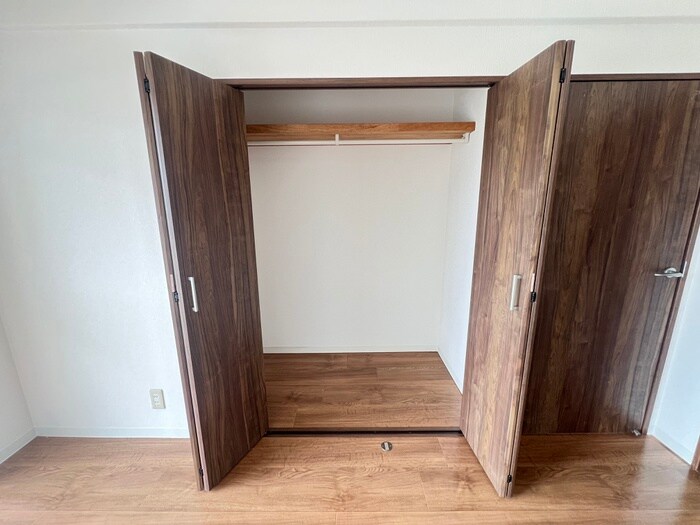 物件内観写真16　(収納)