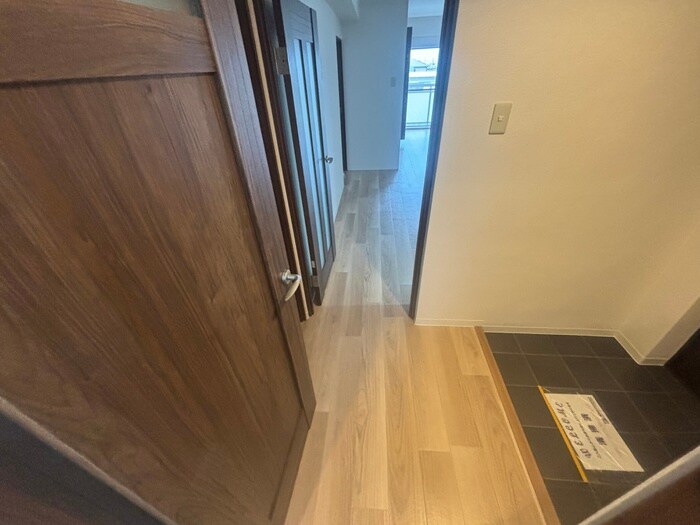 物件内観写真18　(廊下)