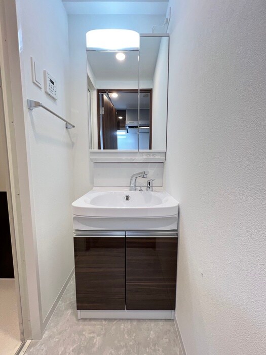 物件内観写真13　(洗面)