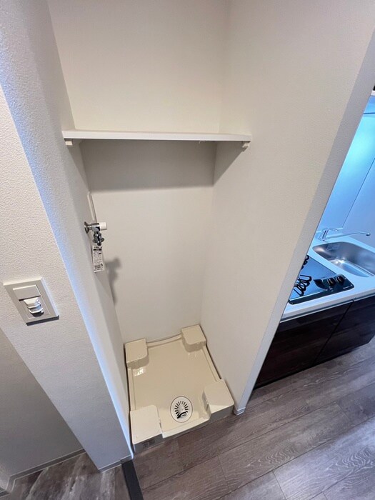 物件内観写真14　(洗濯機置場)