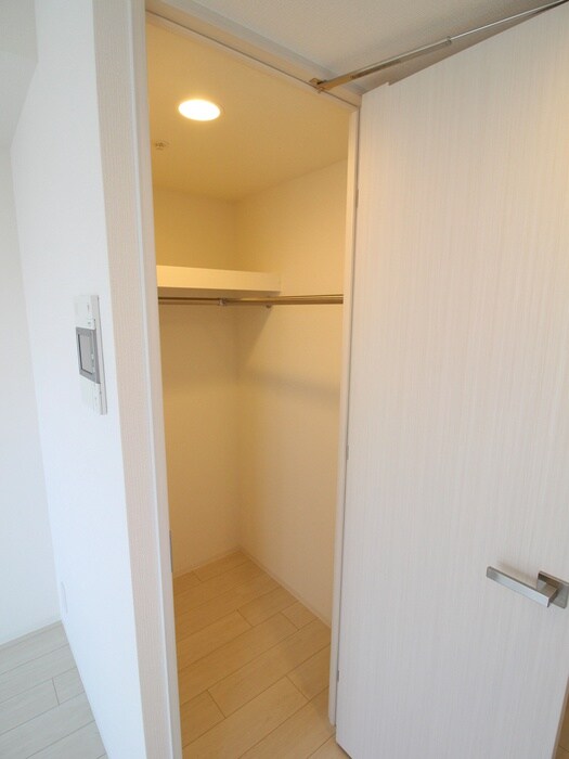 物件内観写真12　(収納)