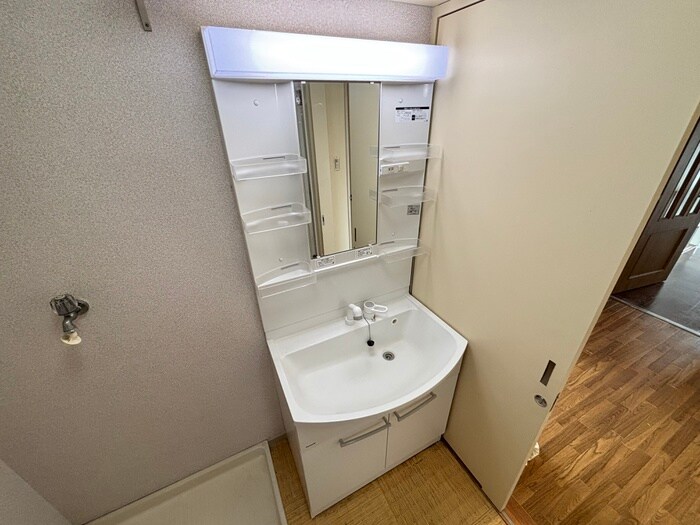 物件内観写真9　(洗面)