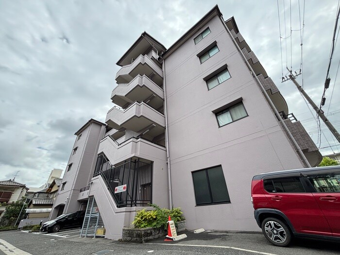 物件外観写真4　(駐車場)