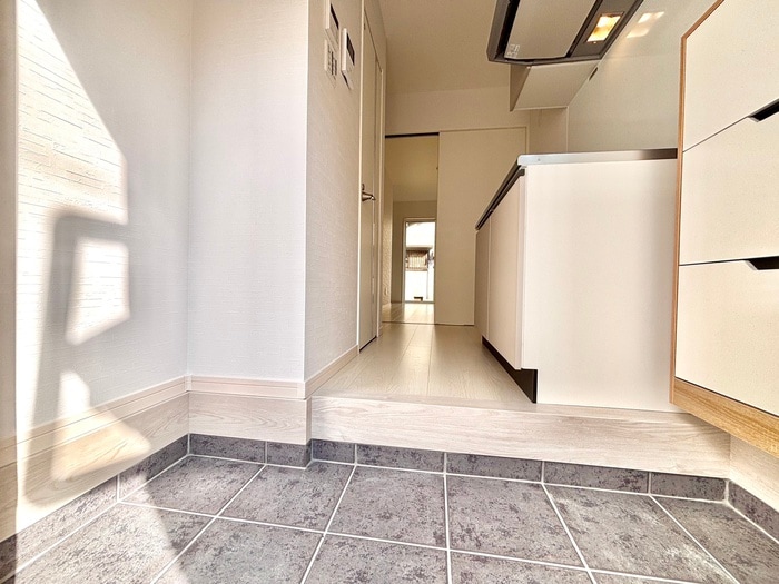 物件内観写真21　(玄関)