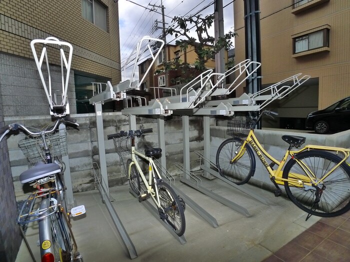 物件外観写真6　(駐輪場)