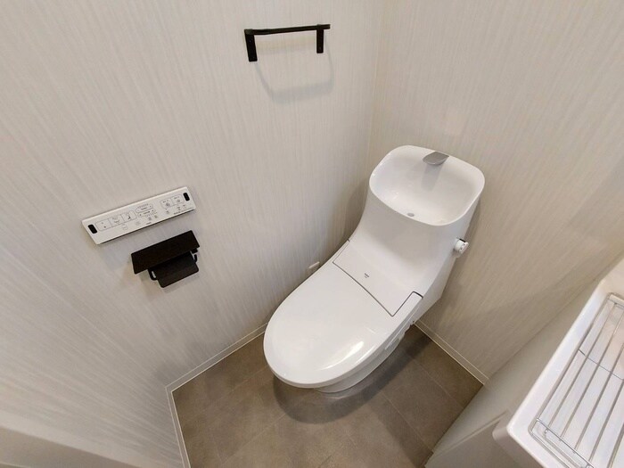 物件内観写真15　(トイレ)