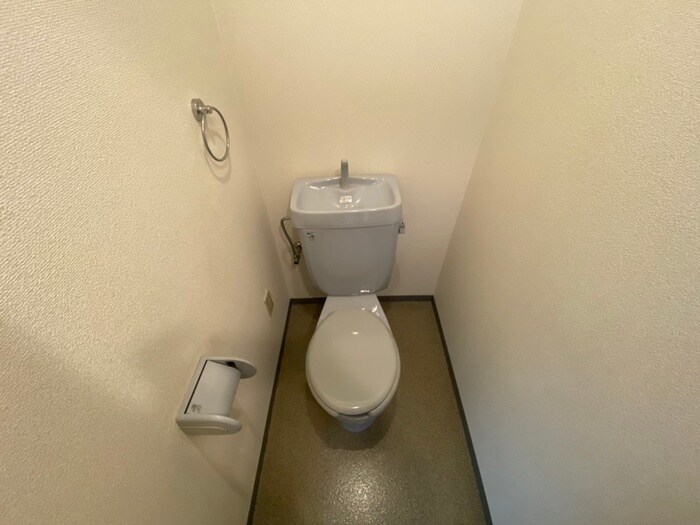 物件内観写真12　(トイレ)