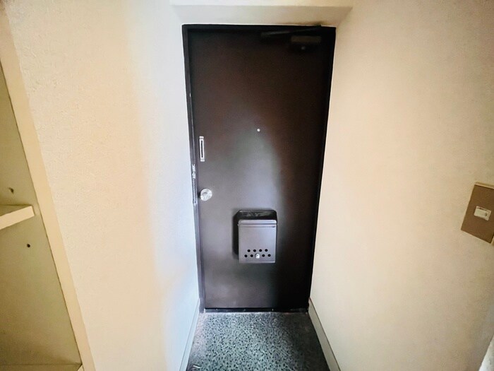 物件内観写真17　(玄関)