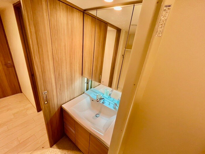 物件内観写真11　(洗面)