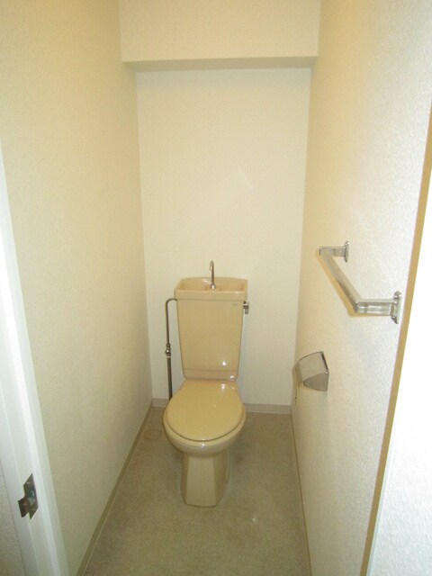 物件内観写真8　(トイレ)